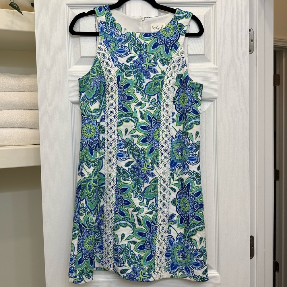 Eliza J Floral Sleeveless Dress with Lace Detail Size 8